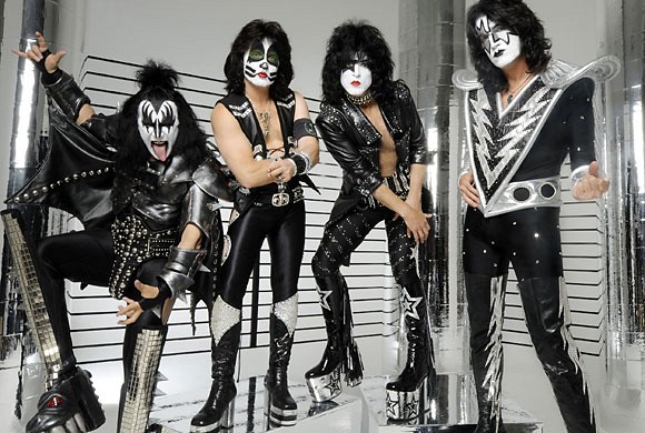 kiss-promo.jpg