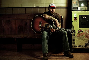 Aaron Lewis