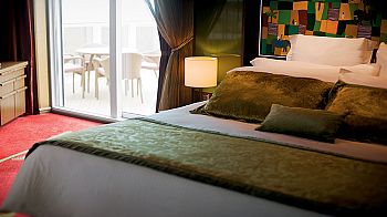 Deluxe Owner's Suite