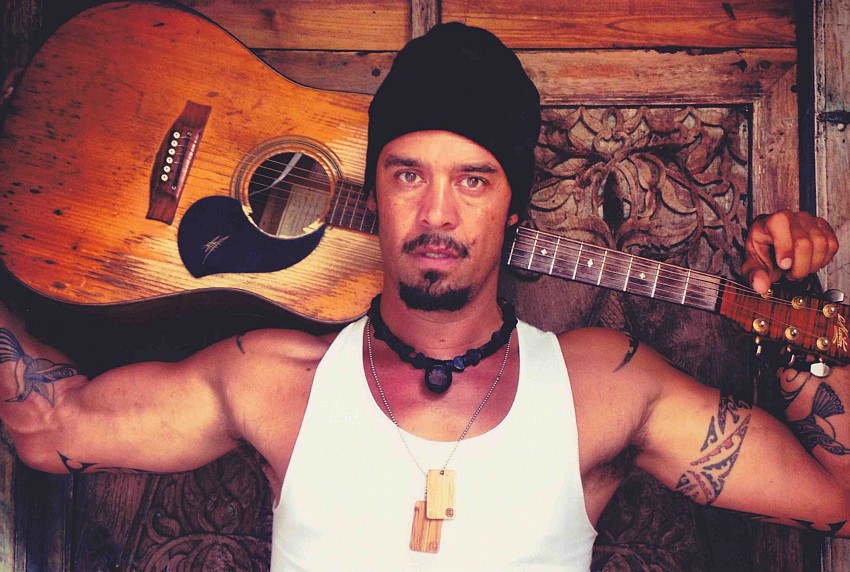 Michael Franti & Spearhead